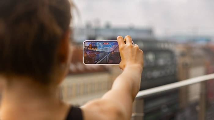 Selfie facing lens faster